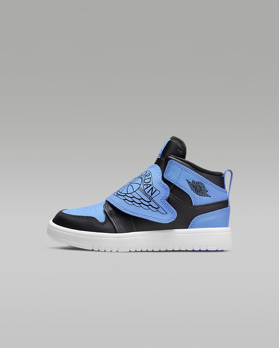 Sky Jordan 1 Younger Kids Shoe. Nike CA
